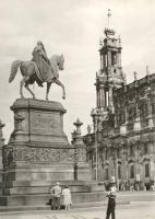 01069 Dresden, Royal Church and Johann monument b/w