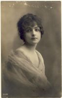 Woman with dress and curly hair