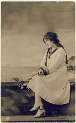 Woman with dress and flowers