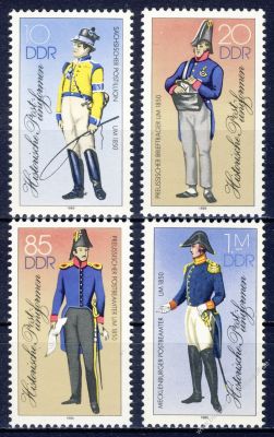 DDR 1986 Mi-Nr. 2997II-3000II ** Historische Postuniformen