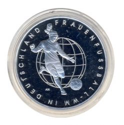 BRD 2011 J.561 10 Euro Frauenfuball-WM Prgesttte: G - Silber PP